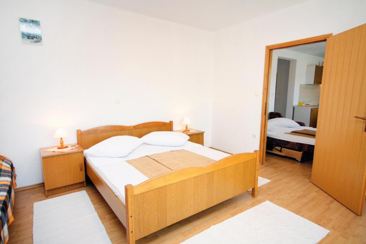Apartments With A Parking Space Kampor, Rab - 5029 Экстерьер фото