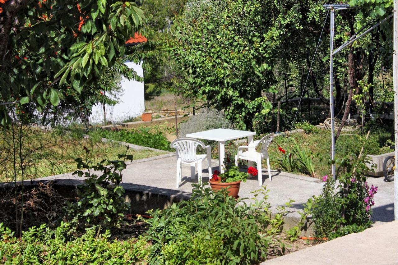 Apartments With A Parking Space Kampor, Rab - 5029 Экстерьер фото