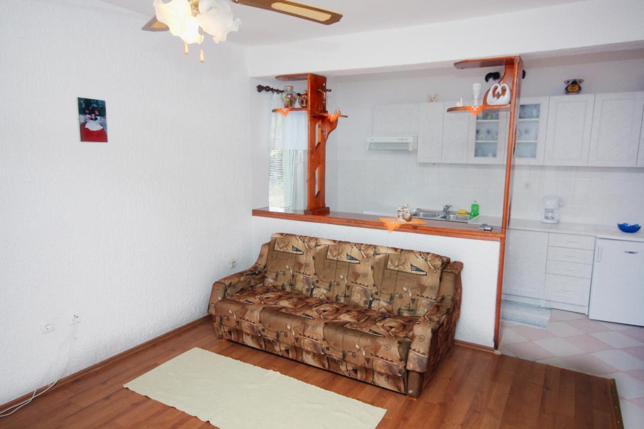 Apartments With A Parking Space Kampor, Rab - 5029 Экстерьер фото